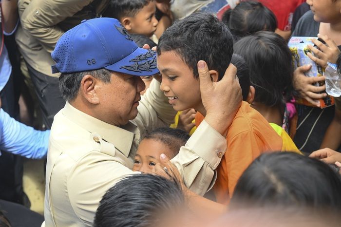 Tetap Semangat! Jadi Pesan Presiden Prabowo kepada Anak-anak Korban Bencana Banjir Aceh