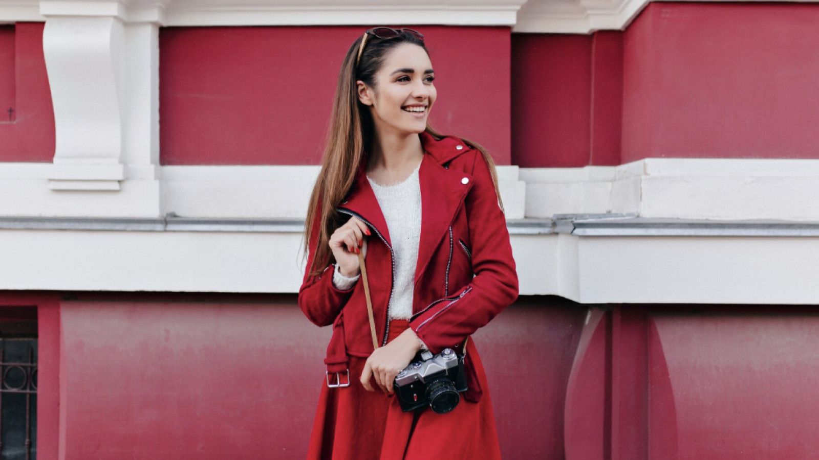 Tiga Warna Favorit untuk Tampil Elegan di Setiap Kesempatan