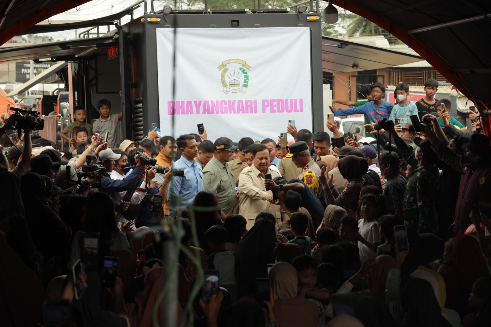 Presiden Prabowo Turun ke Aceh Tamiang, Cek Langsung Kondisi Pengungsi Banjir