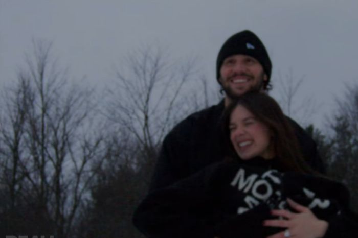 Selamat! Hailee Steinfeld dan Josh Allen Umumkan Kehamilan Anak Pertama
