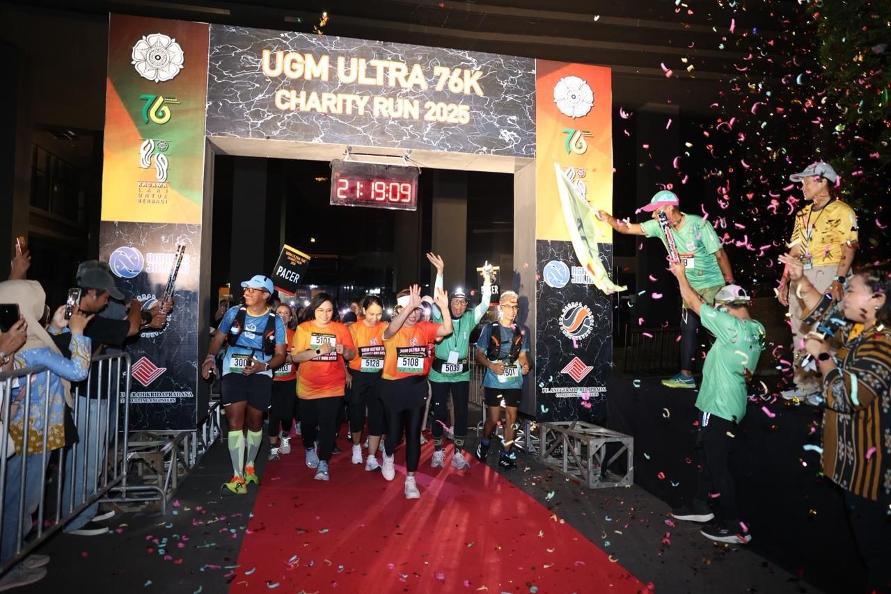 Rektor Ova Bersama Ganjar Pranowo Ikuti UGM Ultra Charity Run 2025 Himpun Donasi Rp 426 Juta untuk Korban Bencana