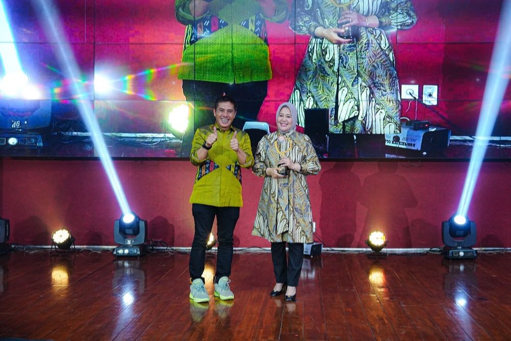 Fatmawati Rusdi Raih Penghargaan Tokoh Perempuan Peduli Penyiaran di KPID Awards 2025
