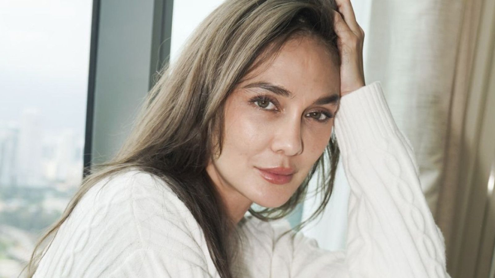 Luna Maya: Gaya Hidup Sehat dan Pentingnya Perawatan Diri di Usia 40-an