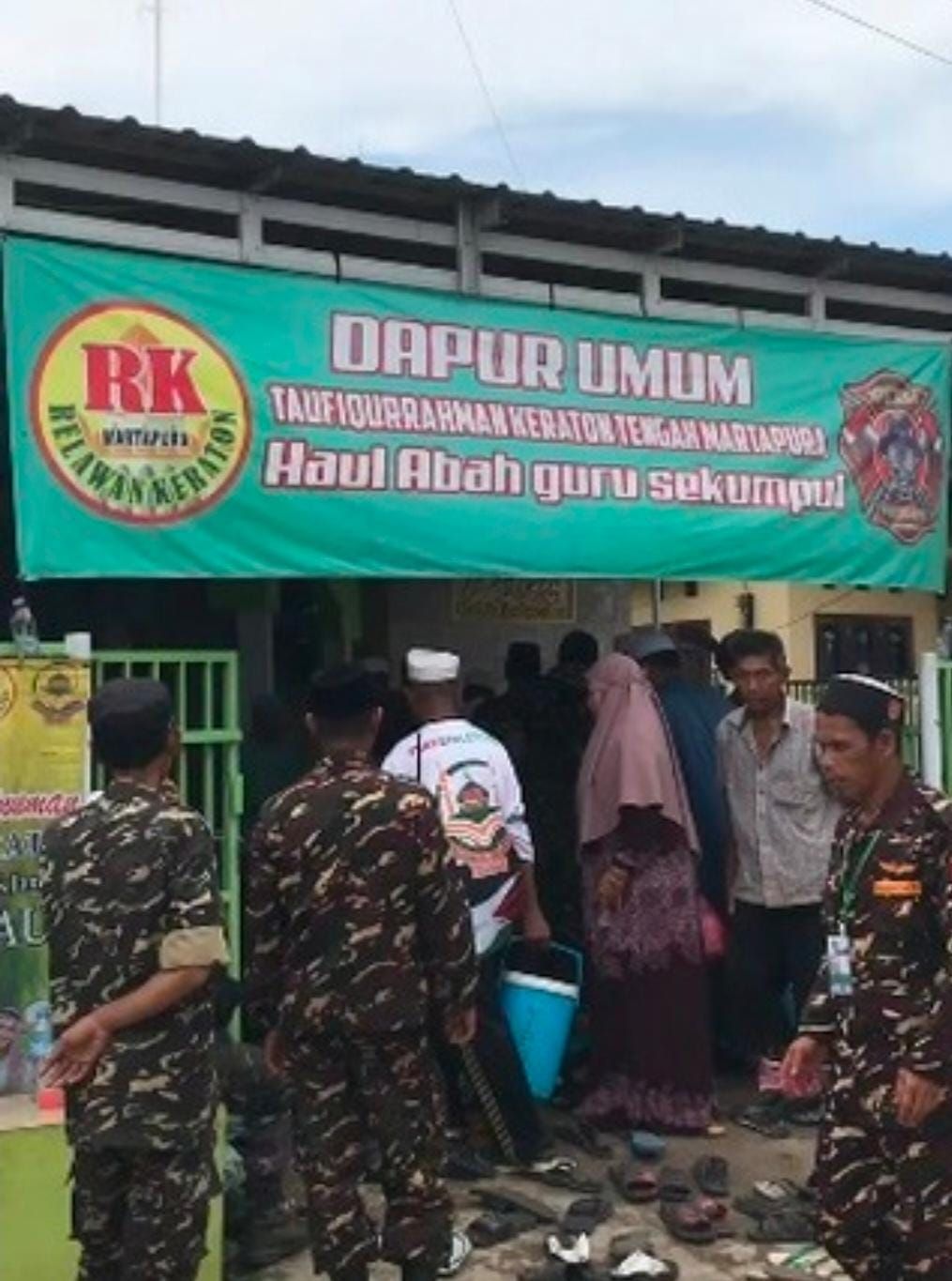 Kisah Para Relawan Haul Sekumpul 2025: Menyiapkan Ribuan Porsi Makanan Gratis