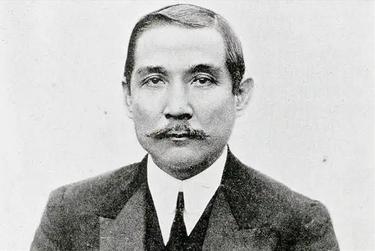 Strategi Sun Yat-sen Menggulingkan Kekaisaran Tiongkok: Dari Anti-Manchu ke Tiga Prinsip Rakyat
