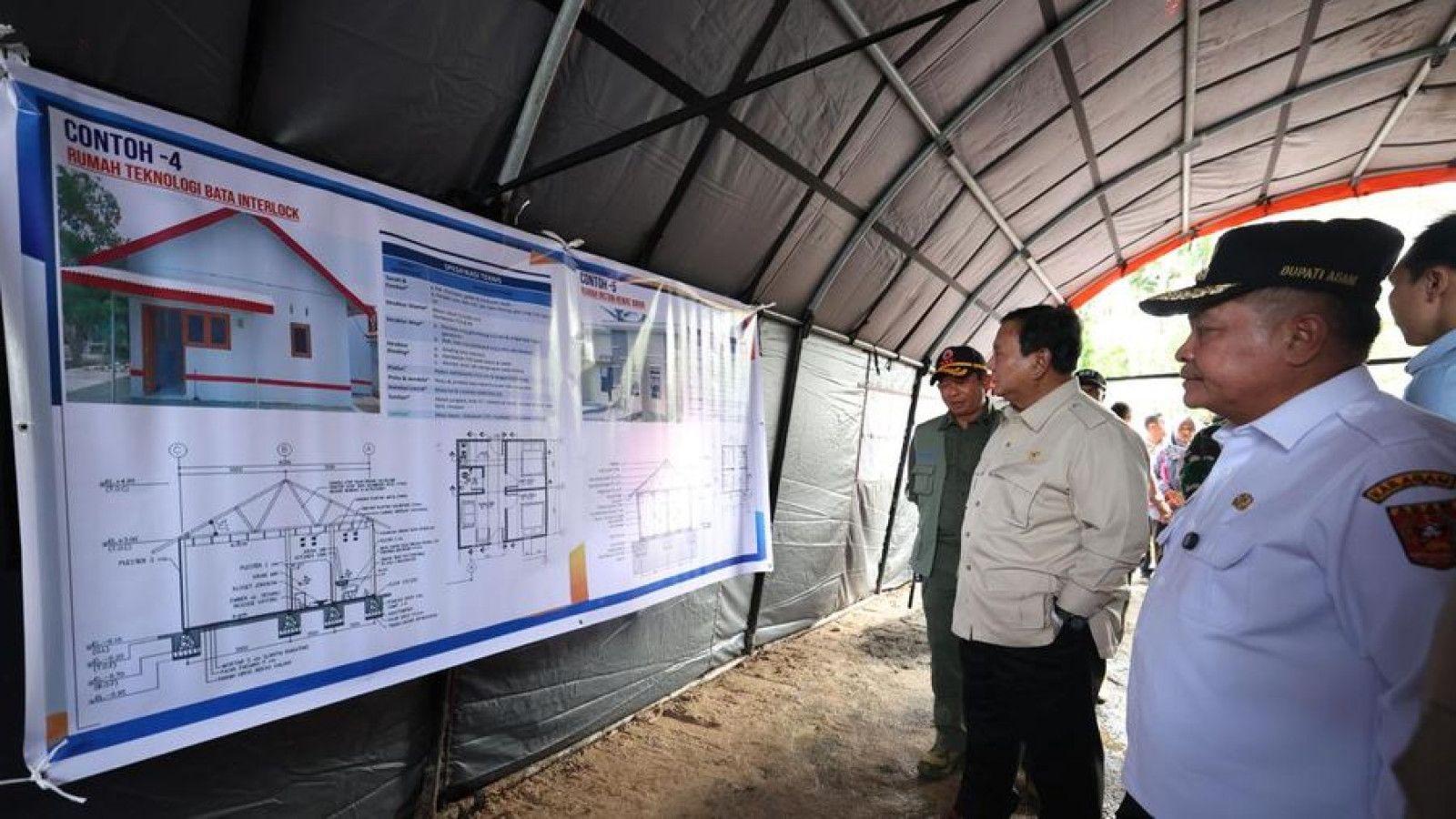 Kunjungan Presiden Prabowo ke Sumatra Barat: Meninjau Pemulihan Infrastruktur Pasca Bencana