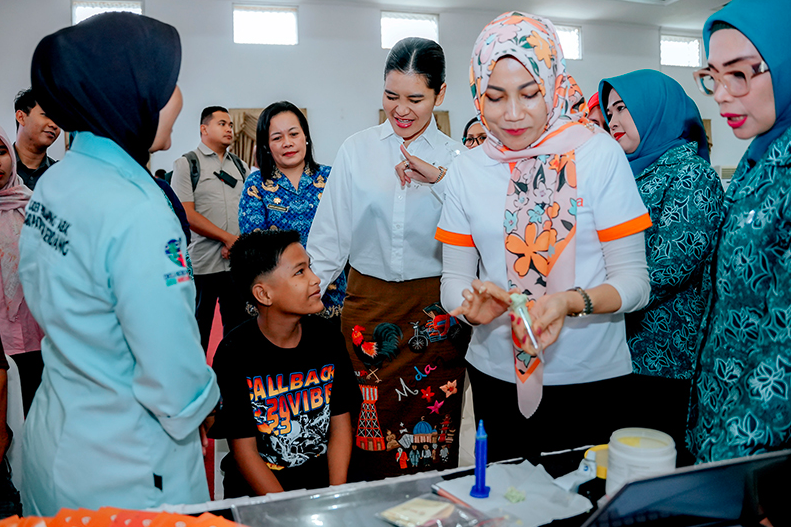 PKK Sumut Peringati Hari Disabilitas dengan Penyaluran Alat Bantu Dengar di Deliserdang