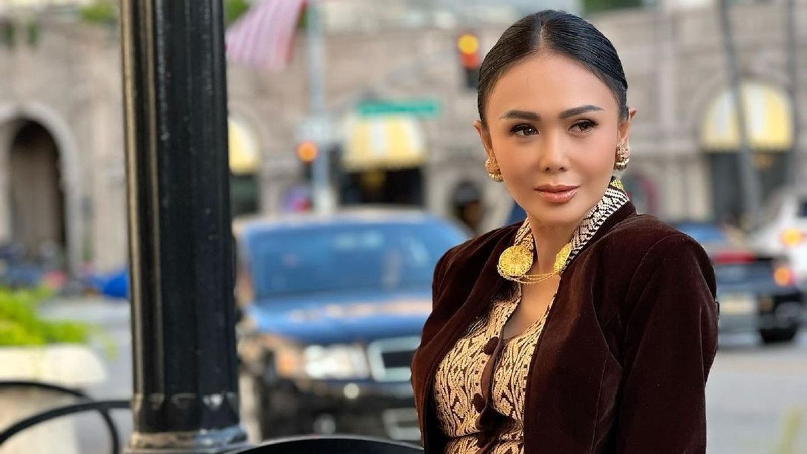 Yuni Shara Siap Tempuh Jalur Hukum Terkait Tuduhan Selingkuh dengan Irwan Mussry