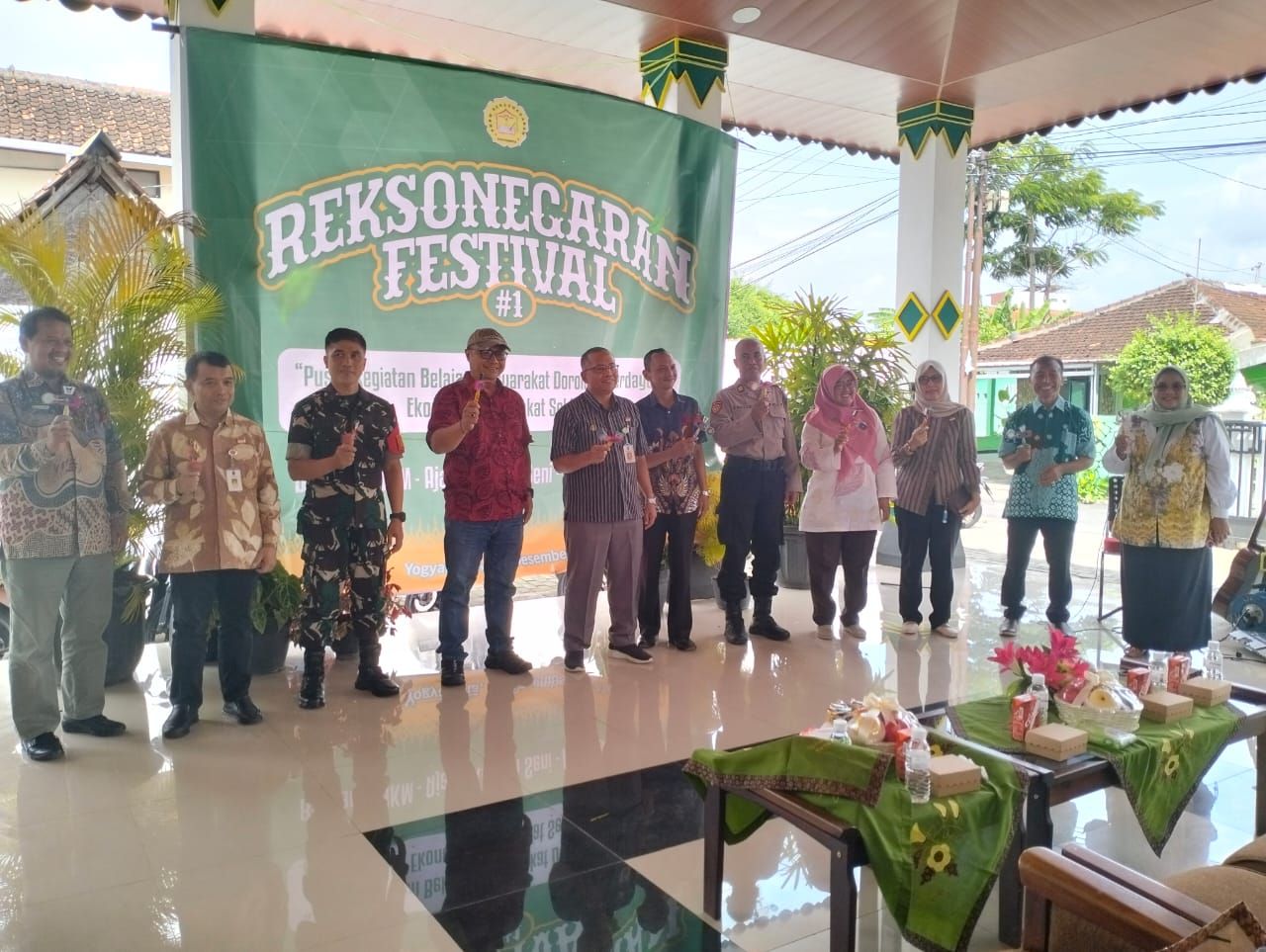 Kolaborasi UMKM Warga Sekitar, Pemkot Jogja Apresiasi Festival Perdana PKBM Reksonegaran