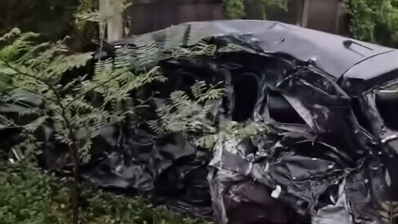 Insiden Tabrakan Mobil dengan Kereta Api di Kalideres: Analisis Kejadian dan Tindakan Lanjut