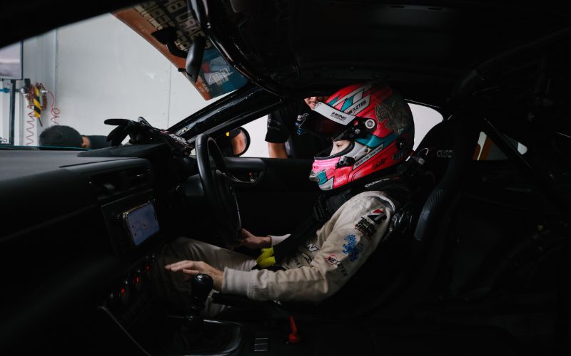 Pembalap Wanita Thailand Raih Podium, Subaru BRZ Super Series Sukses Menutup Musim 2025 di Mandalika