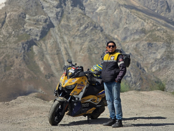 Butuh 7 Bulan dan 27 Ribu Km ke Mekkah, Biker Xmax Makassar Tembus 12 Negara demi Bisa Umrah
