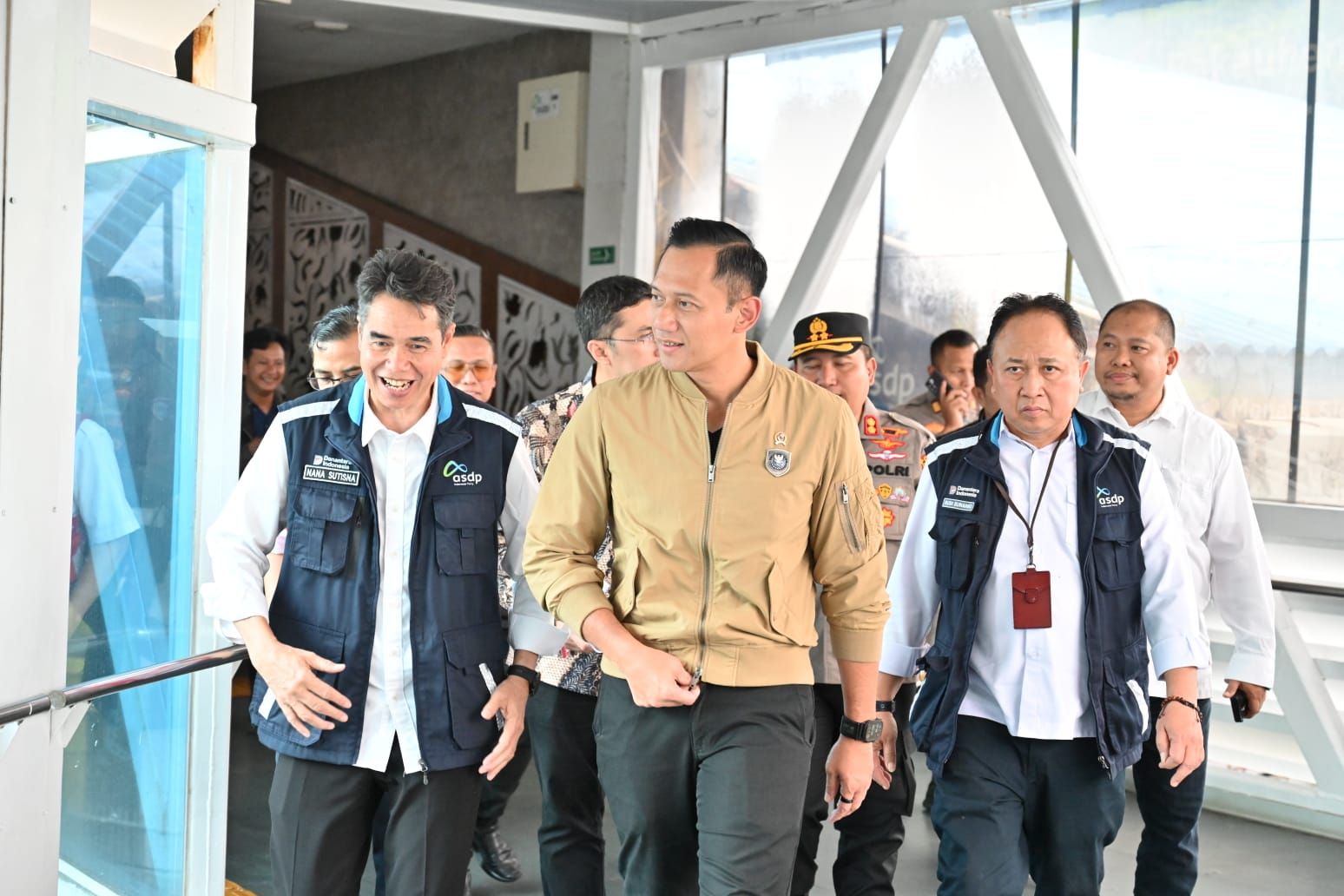 Menko AHY Tinjau Kesiapan Layanan ASDP di Pelabuhan Merak Jelang Nataru