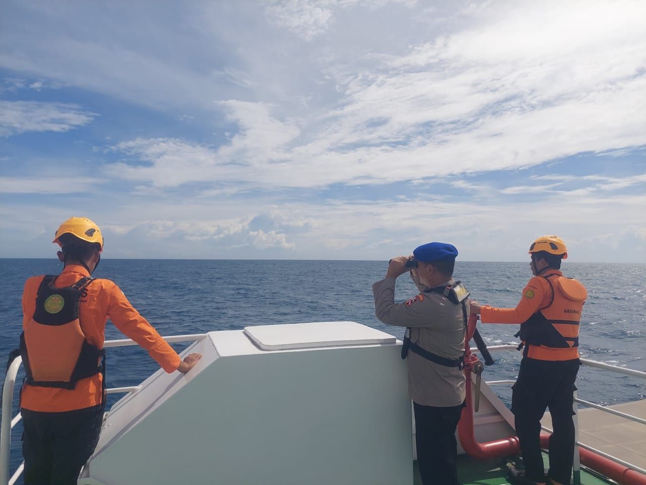 Pencarian 8 ABK KM Maulana 30 Terus Dilanjutkan, Tim SAR Gabungan Bagi Dua Sektor Operasi