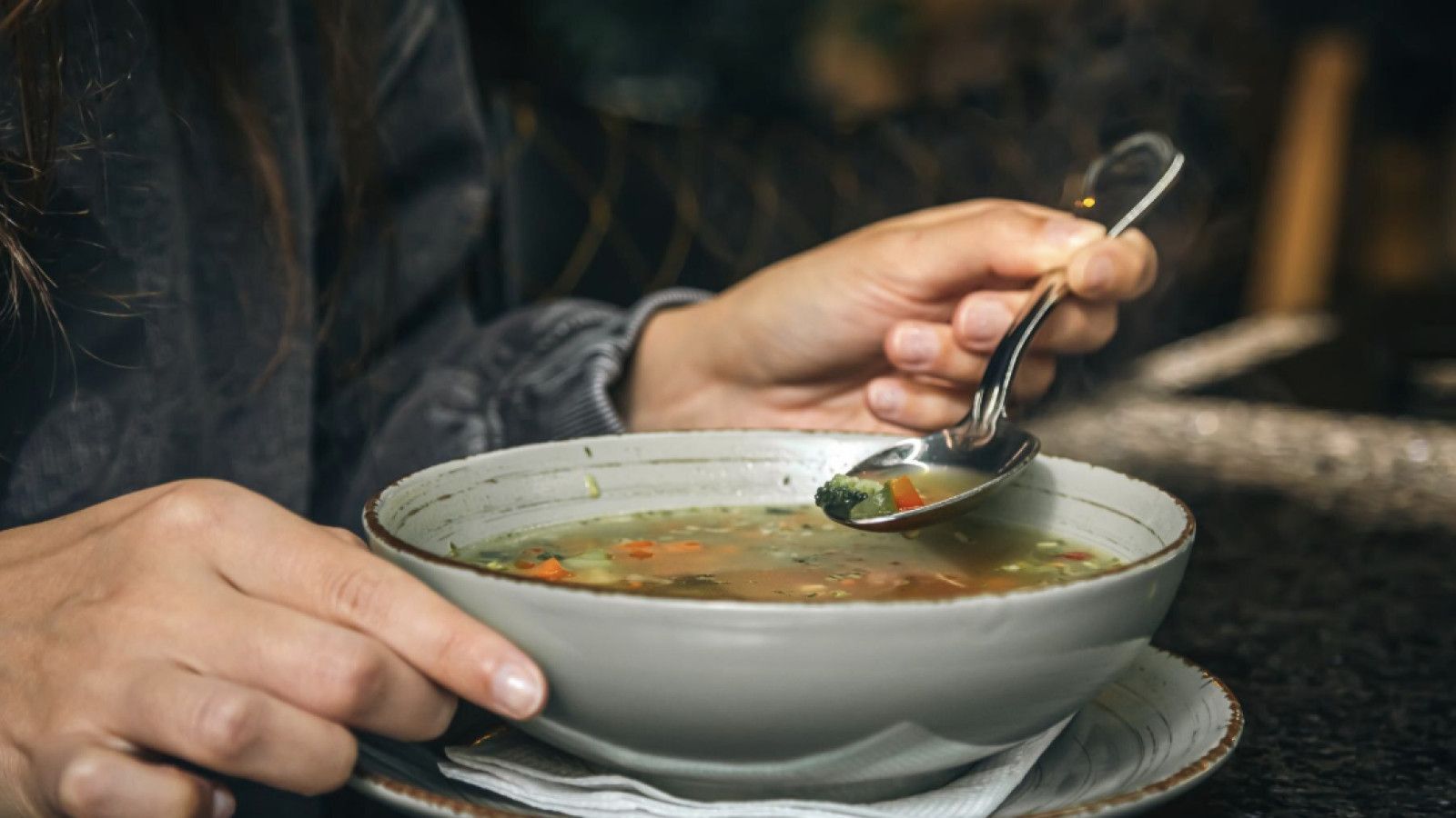 Kecenderungan Konsumsi Sup dan Makanan Berkuah Saat Hujan di Indonesia