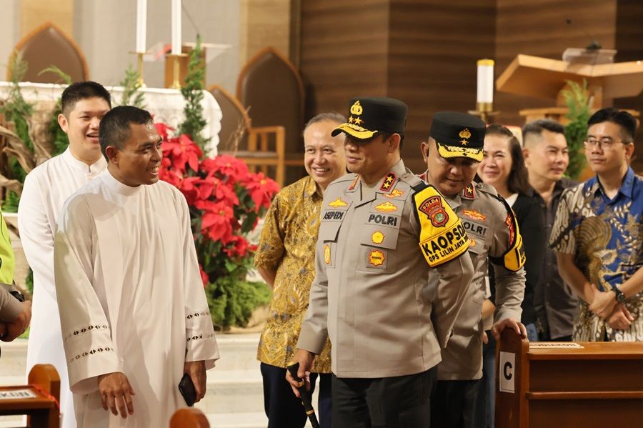 Pastikan Ibadah Aman di Gereja Kelapa Gading, Kapolda Metro Lakukan Peninjauan Langsung