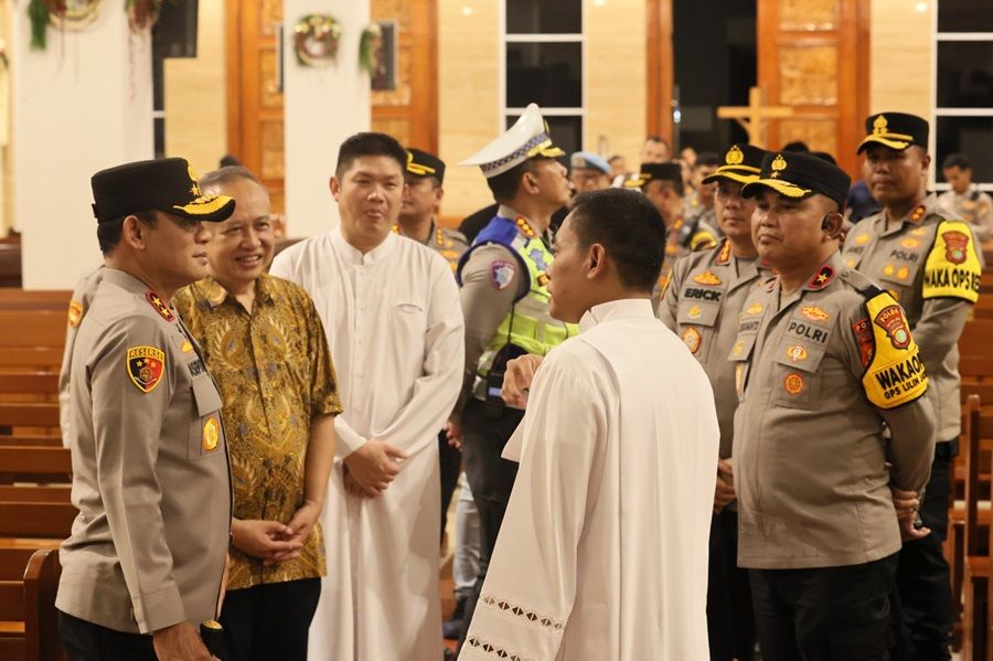 Pastikan Ibadah Aman di Gereja Kelapa Gading, Kapolda Metro Lakukan Peninjauan Langsung