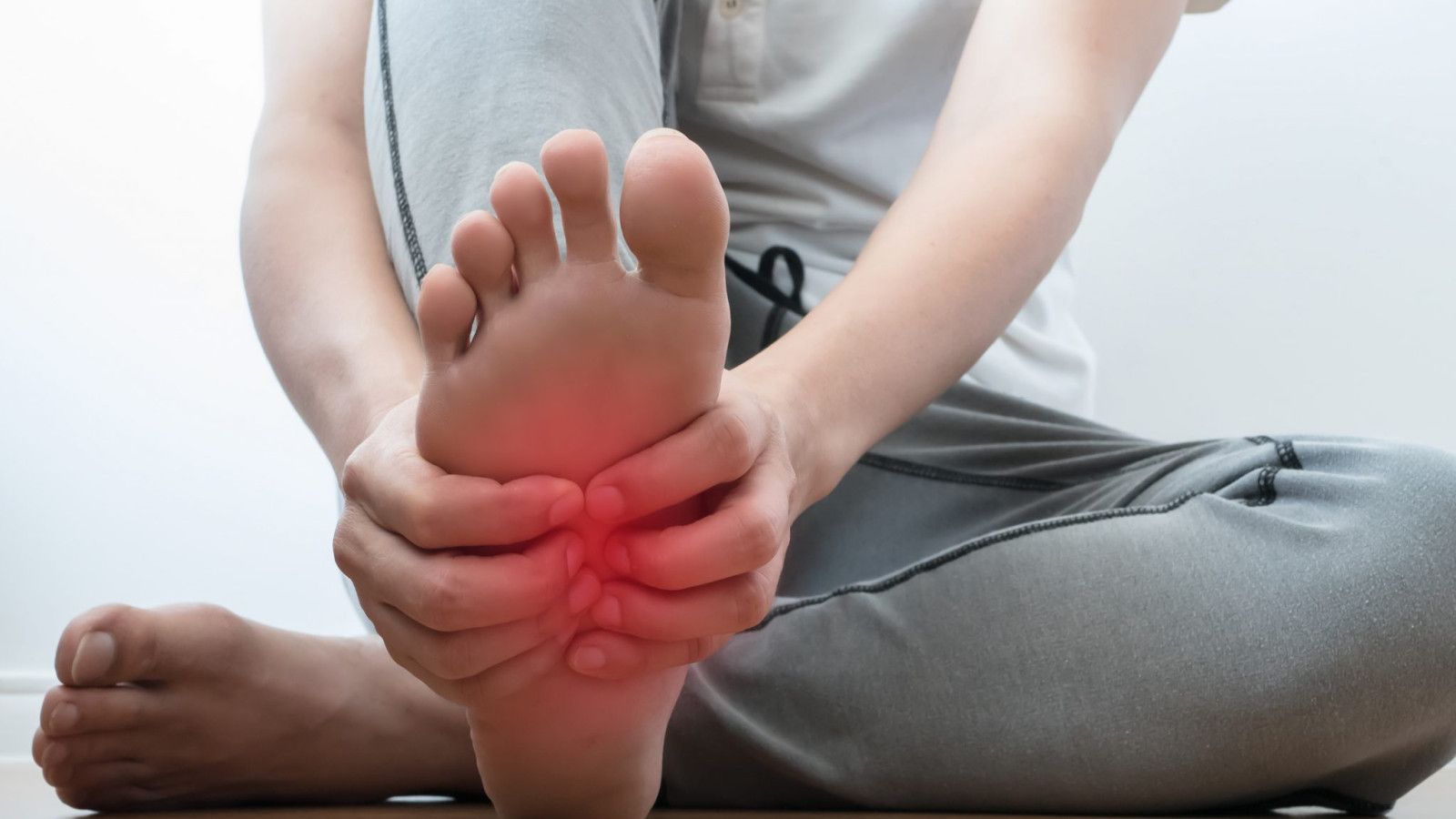 Mengapa Nyeri di Telapak Kaki Perlu Diperhatikan? Inilah Beberapa Penyebab Umumnya
