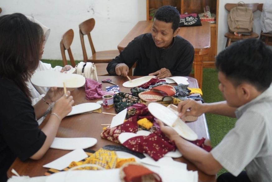 Berawal dari Limbah dan Kreativitas menjahit, SKB Pekalongan Ciptakan Karya Unik