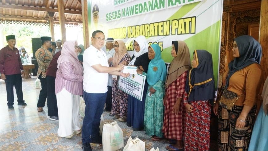 925 Warga Kecamatan Kayen Terima Bantuan Uang Tunai dan Sembako