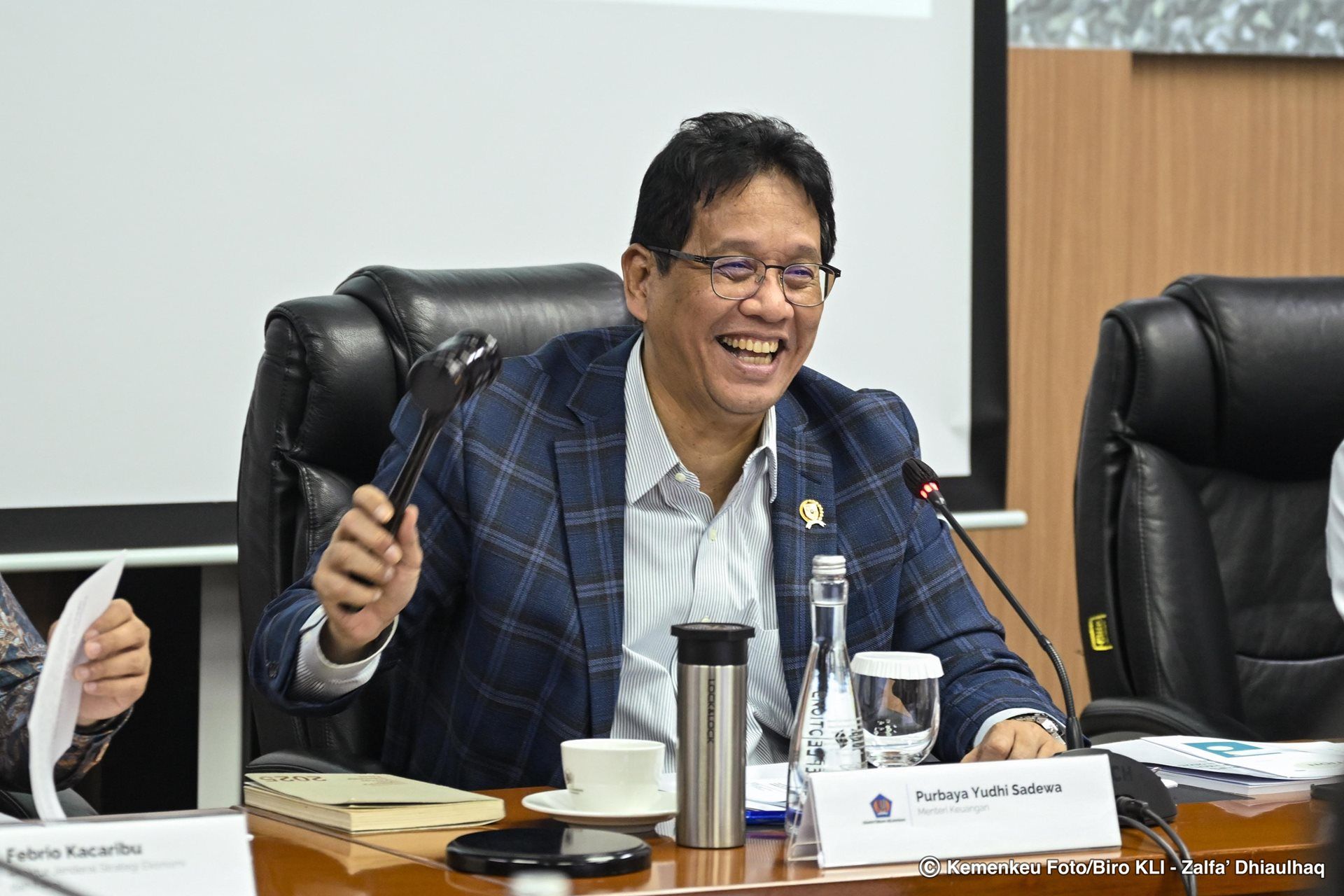 Menkeu Purbaya Turun Langsung Tangani Aduan Pelaku Usaha
