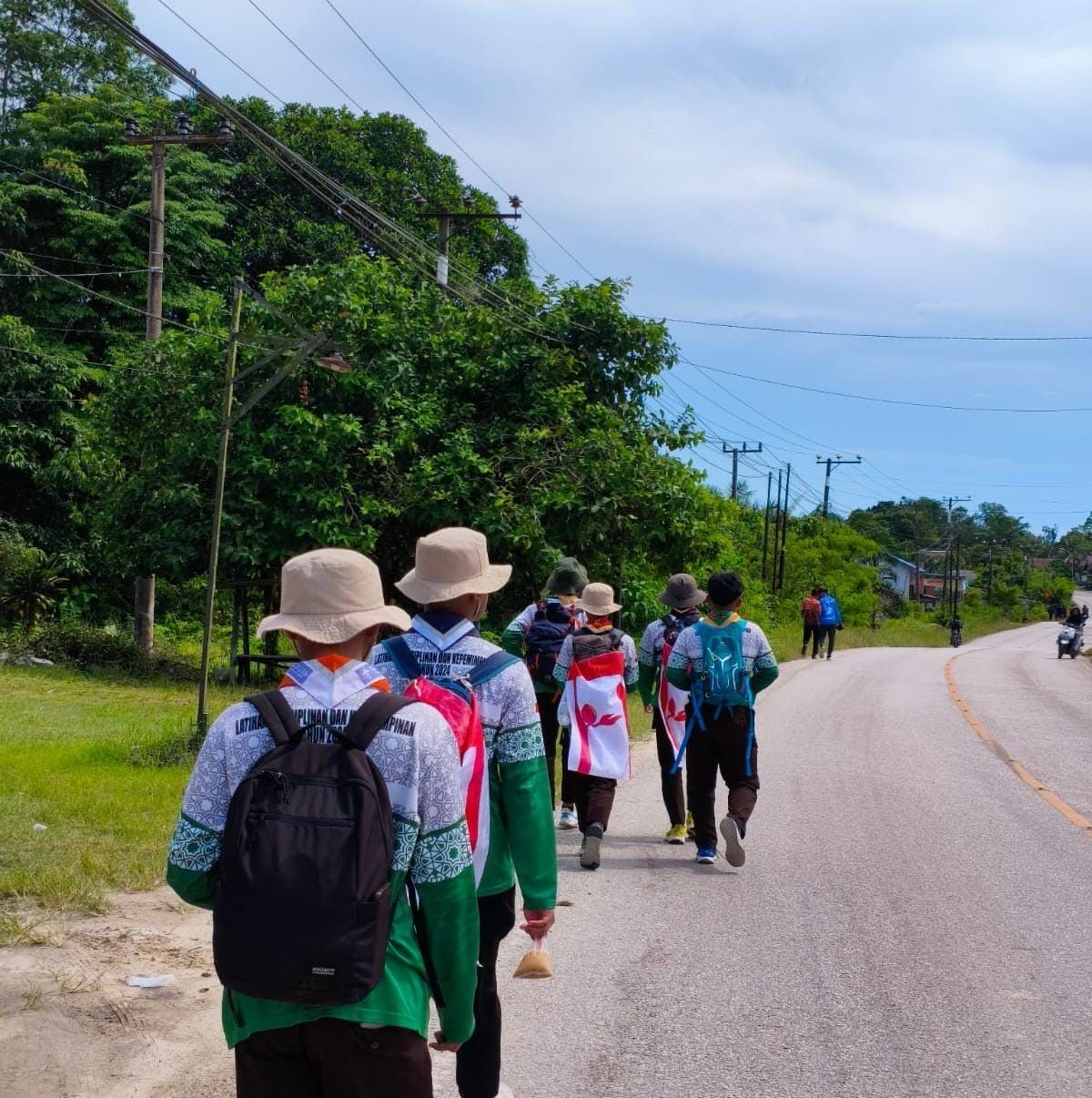 Jejak Pengabdian 65 KM: Inilah Kisah Pramuka DHBS Menempa Diri di Rute Penajam-Balikpapan