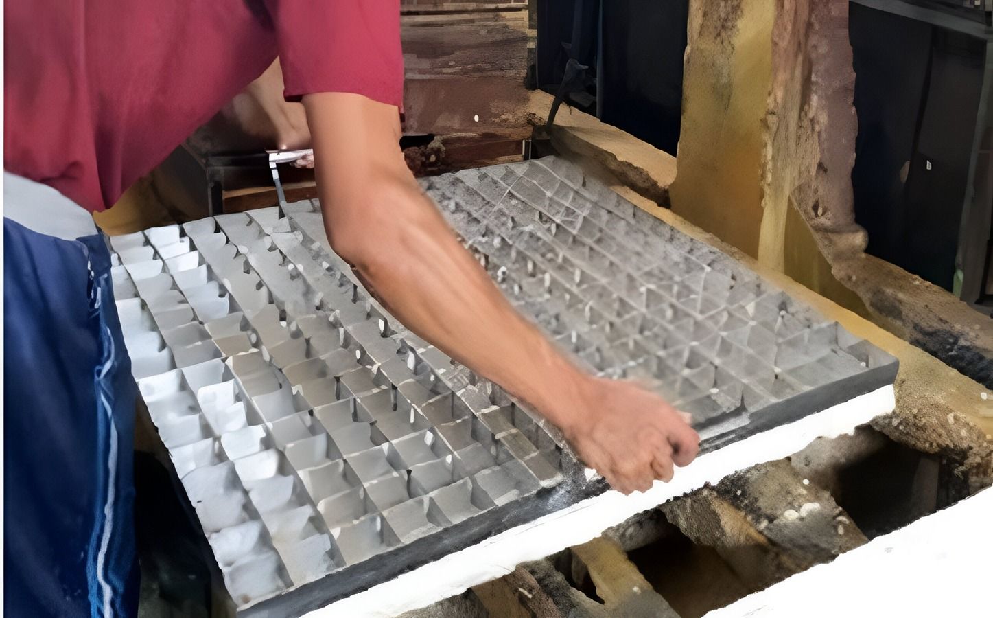 Tingkatkan Produktivitas UMKM Tahu, Tim Teknik Industri Itera Hadirkan Alat Pemotong Ergonomis