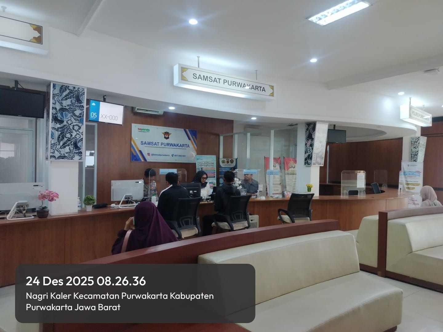 Polantas Polres Purwakarta Hadir di MPP Madukara, Permudah Warga Urus STNK Lewat Program “Polantas Menyapa”