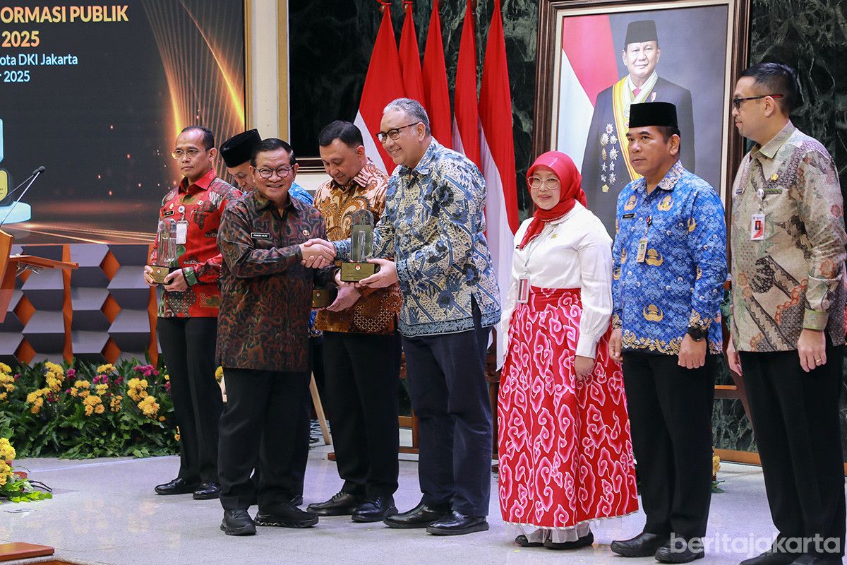 PT JIEP Raih Predikat Terbaik Keterbukaan Informasi Publik Kategori BUMD