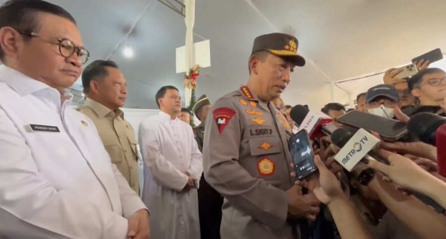 Kapolri hingga Menko Polkam Tinjau Misa Natal Gereja Katedral Jakarta, Ajak Doakan Korban Bencana