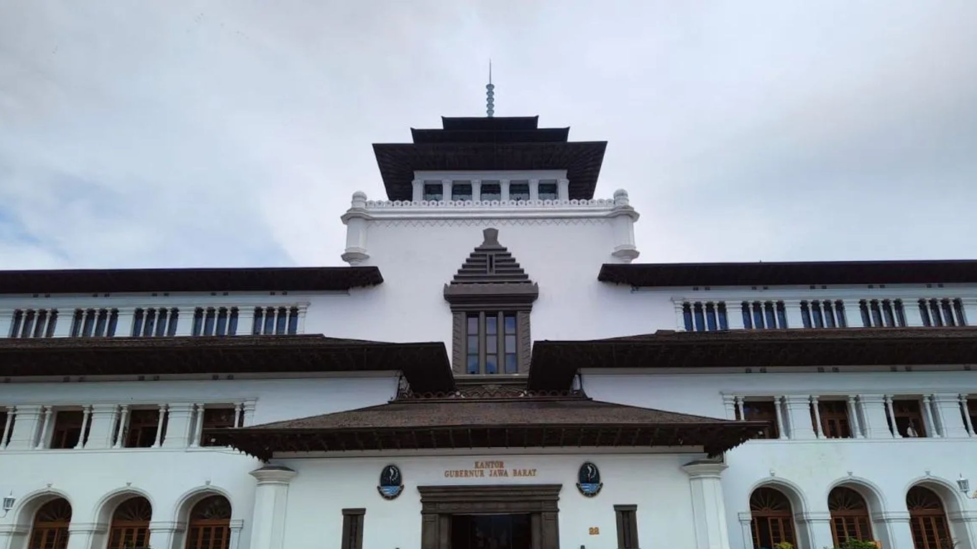 YLKI Kritik Peliburan Angkot Jabar Saat Libur Nataru