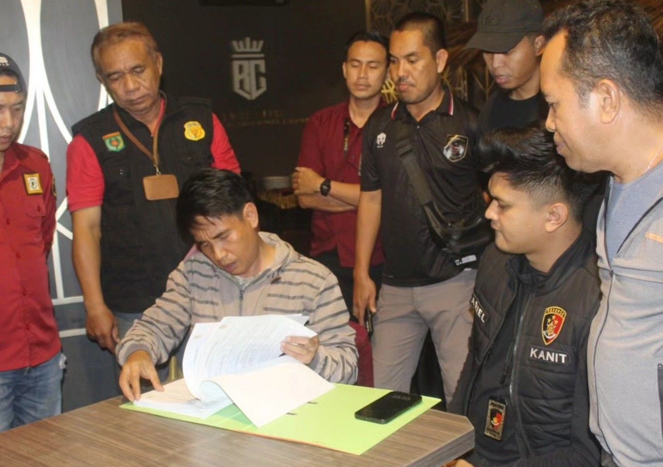DPRD Kendari Inspeksi Kitchen Bar Karaoke, Temukan Masalah Izin dan Ketenagakerjaan