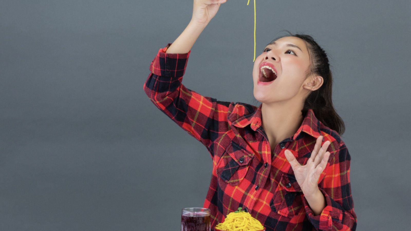 Menggali Hubungan Rasa Bahagia dan Makanan