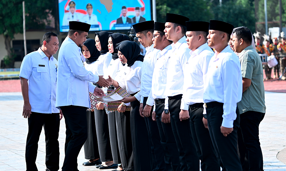 Ribuan PPPK Paruh Waktu Terima SK, Gubernur Ingatkan Tanggung Jawab Moral