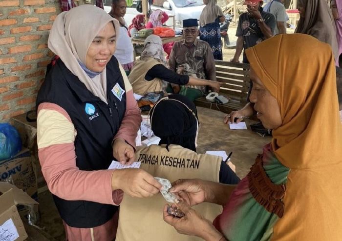 EMT Dinkes Aceh Layani Pengungsi Banjir di Aceh Utara