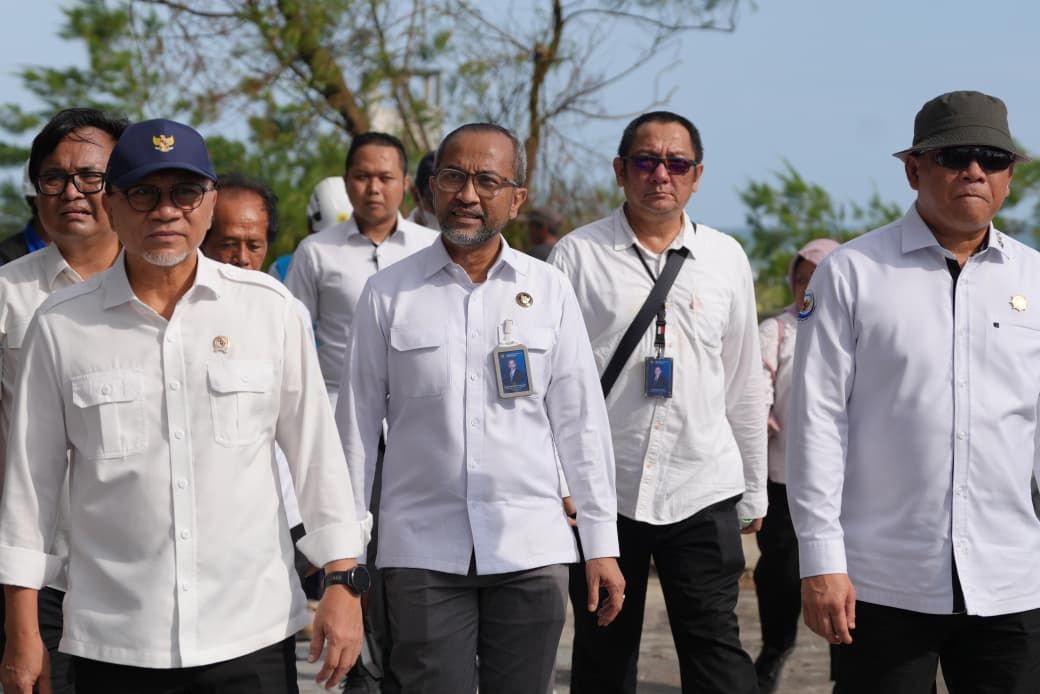 Menko Pangan dan Menteri KKP Tinjau Perkembangan Kampung Nelayan Merah Putih di Purworejo