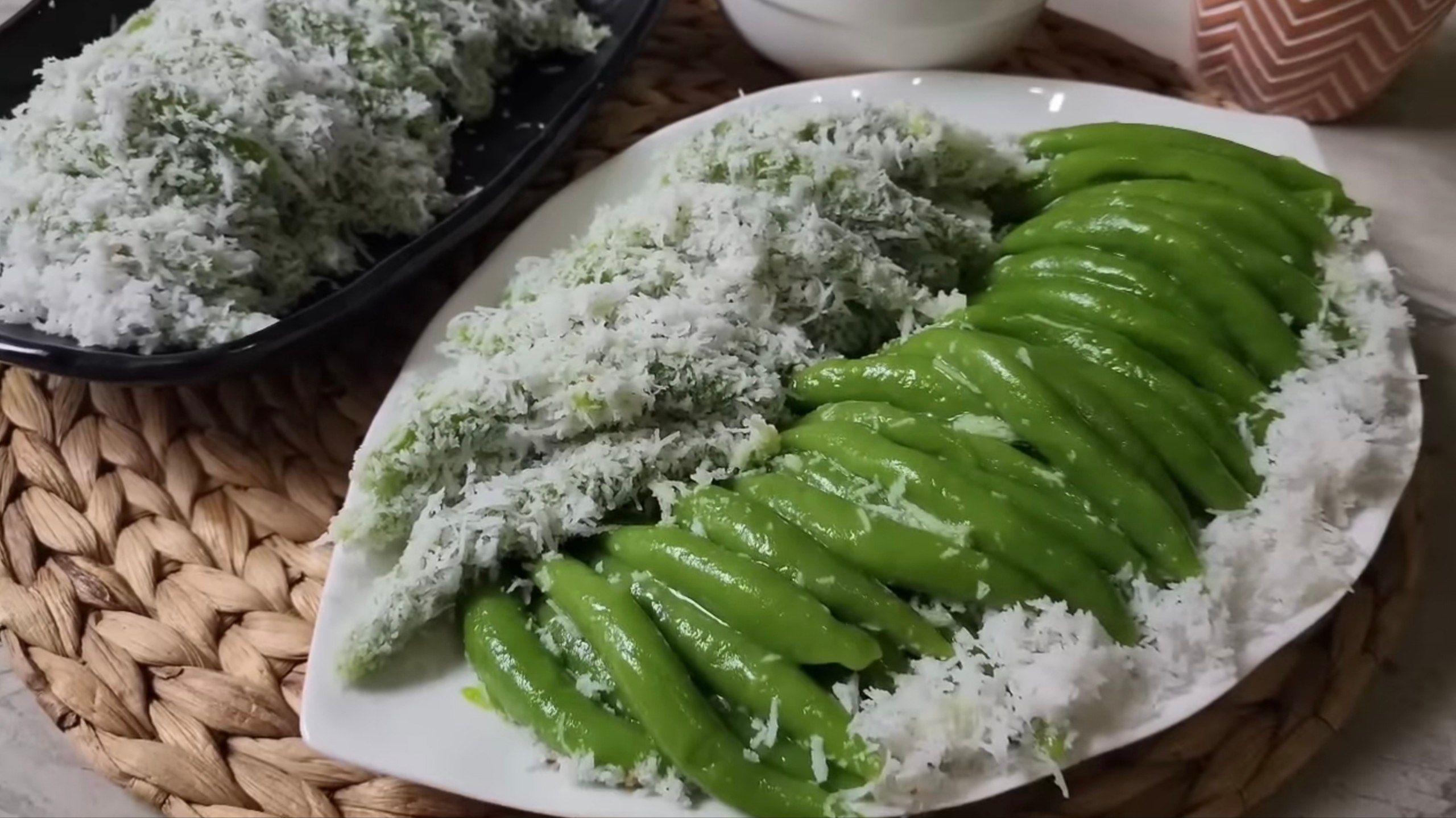 Resep Cenil Pandan Kenyal dan Manis, Cocok untuk Camilan