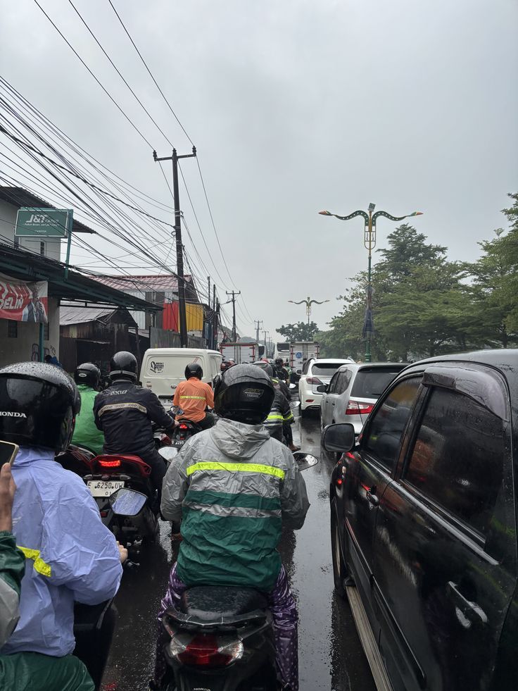 Update Cuaca Martapura 28 Desember 2025: Persiapan Jas Hujan bagi Jemaah Haul Sekumpul
