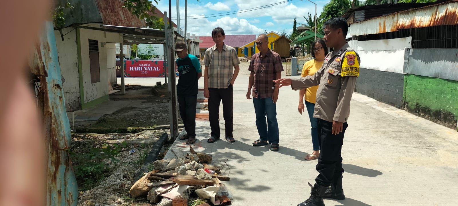Gara-gara Sisa Kayu Proyek, Warga Berbas Tengah Adu Mulut
