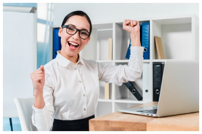 7 Cara Meningkatkan Percaya Diri di Kantor dan Tampil Lebih Meyakinkan