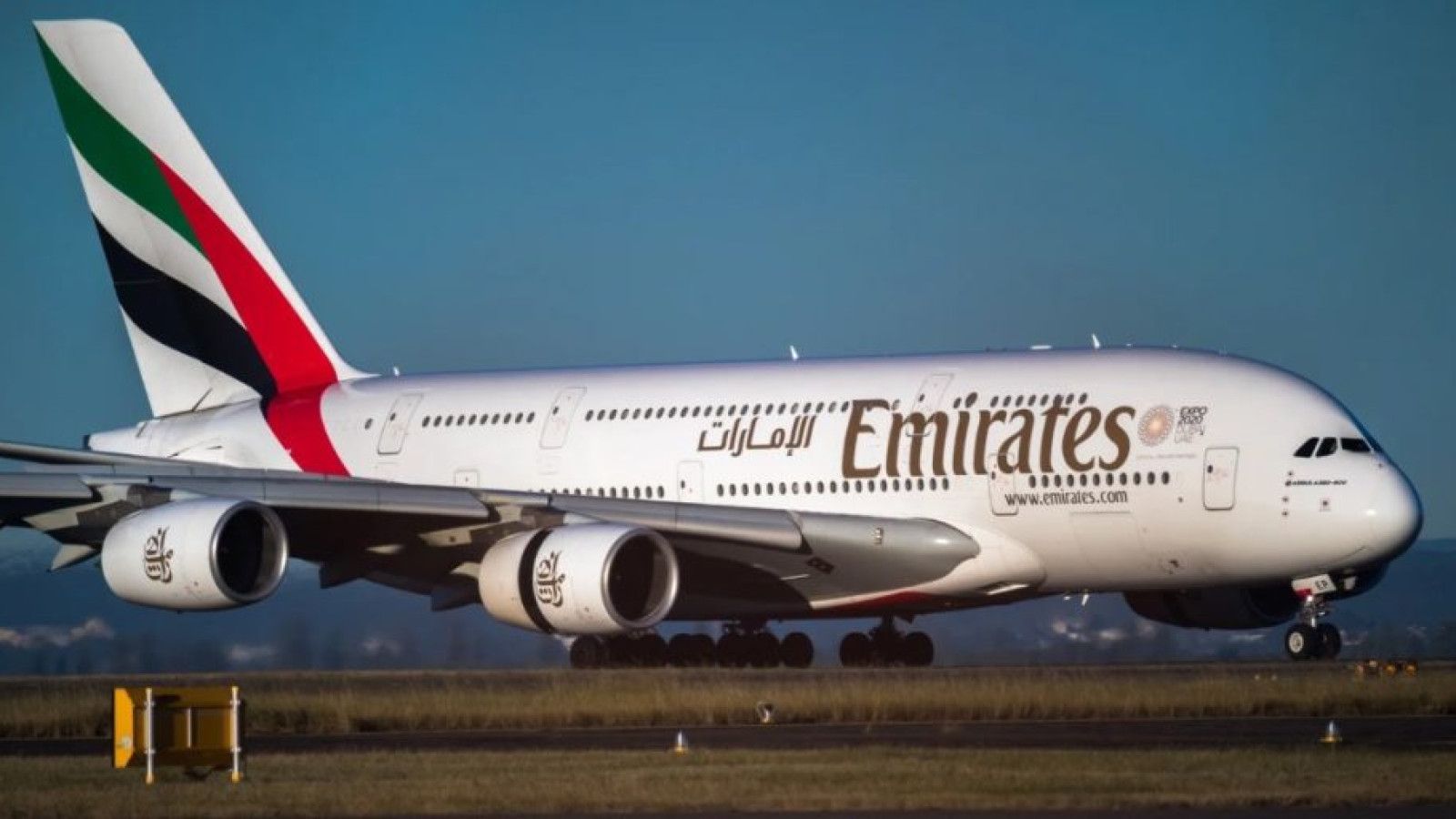 Penerbangan Emirates Terkendala Pendaratan di Bali Akibat Cuaca Ekstrem