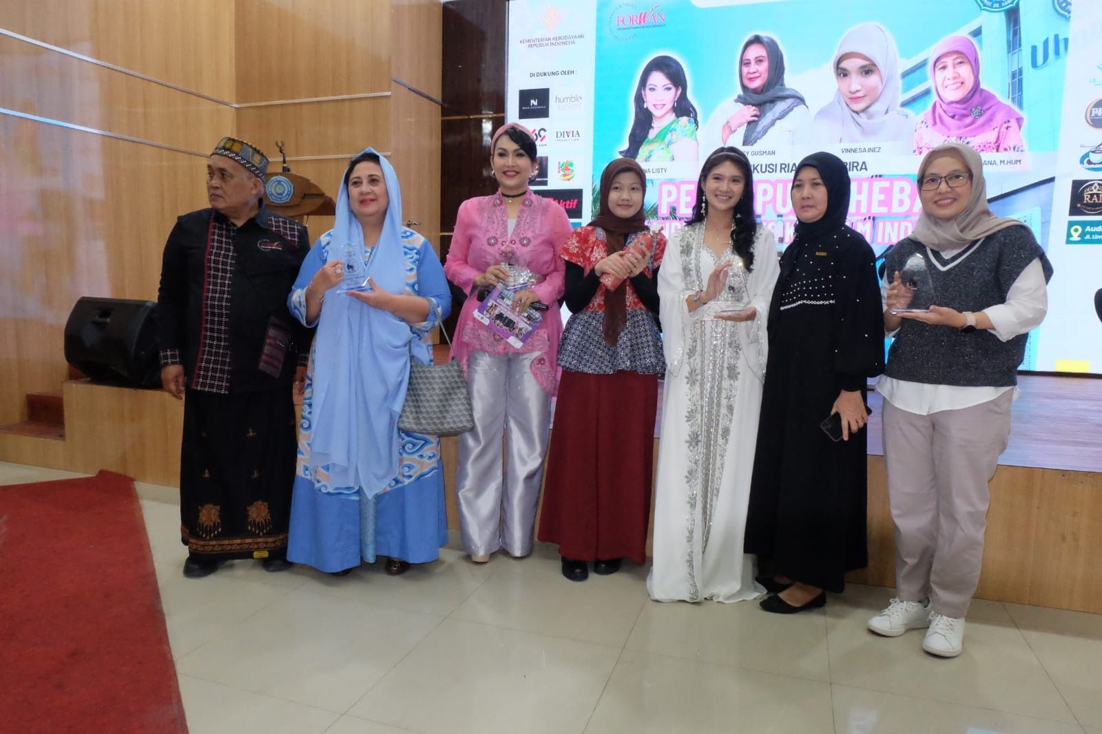 Tiga Generasi Perempuan Hebat Bagikan Kunci Sukses di Industri Film dalam Diskusi FORWAN di Uhamka