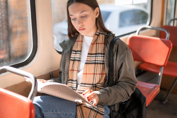 17 Caption Singkat tentang Kereta Api Dalam Bahasa Inggris buat Bikin Story Kamu Makin Estetik