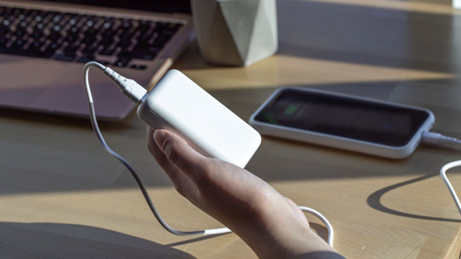 Waspada Terhadap Risiko Penggunaan Power Bank yang Tidak Berkualitas