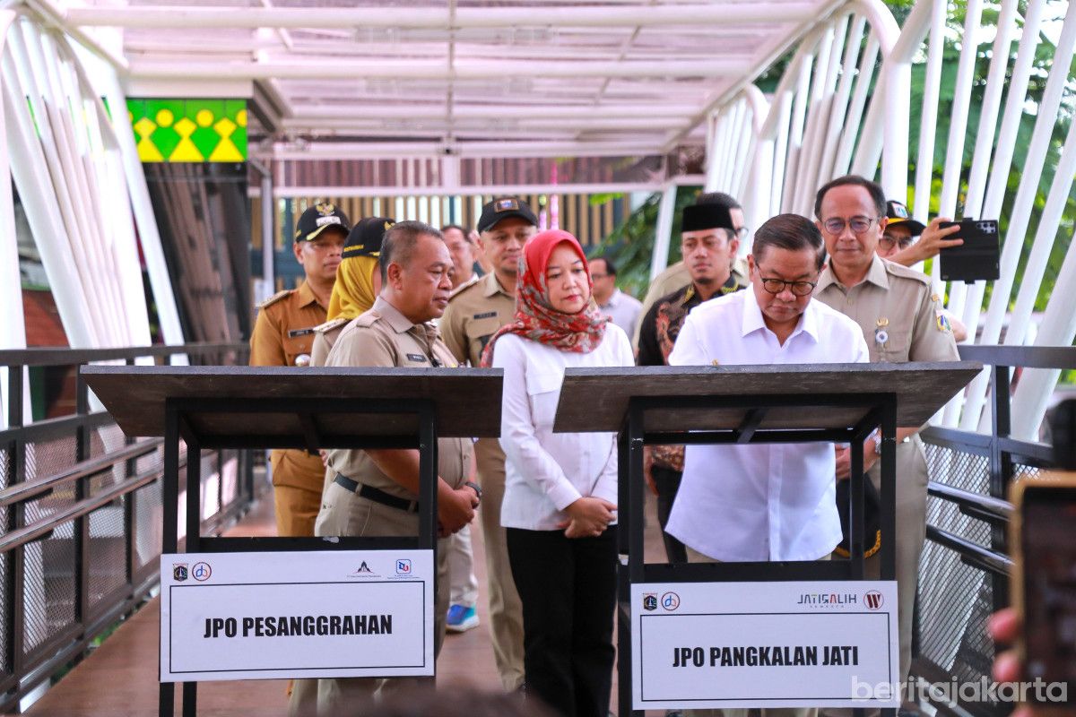 Pramono Resmikan Dua JPO Ramah Disabilitas di Jakbar dan Jaktim