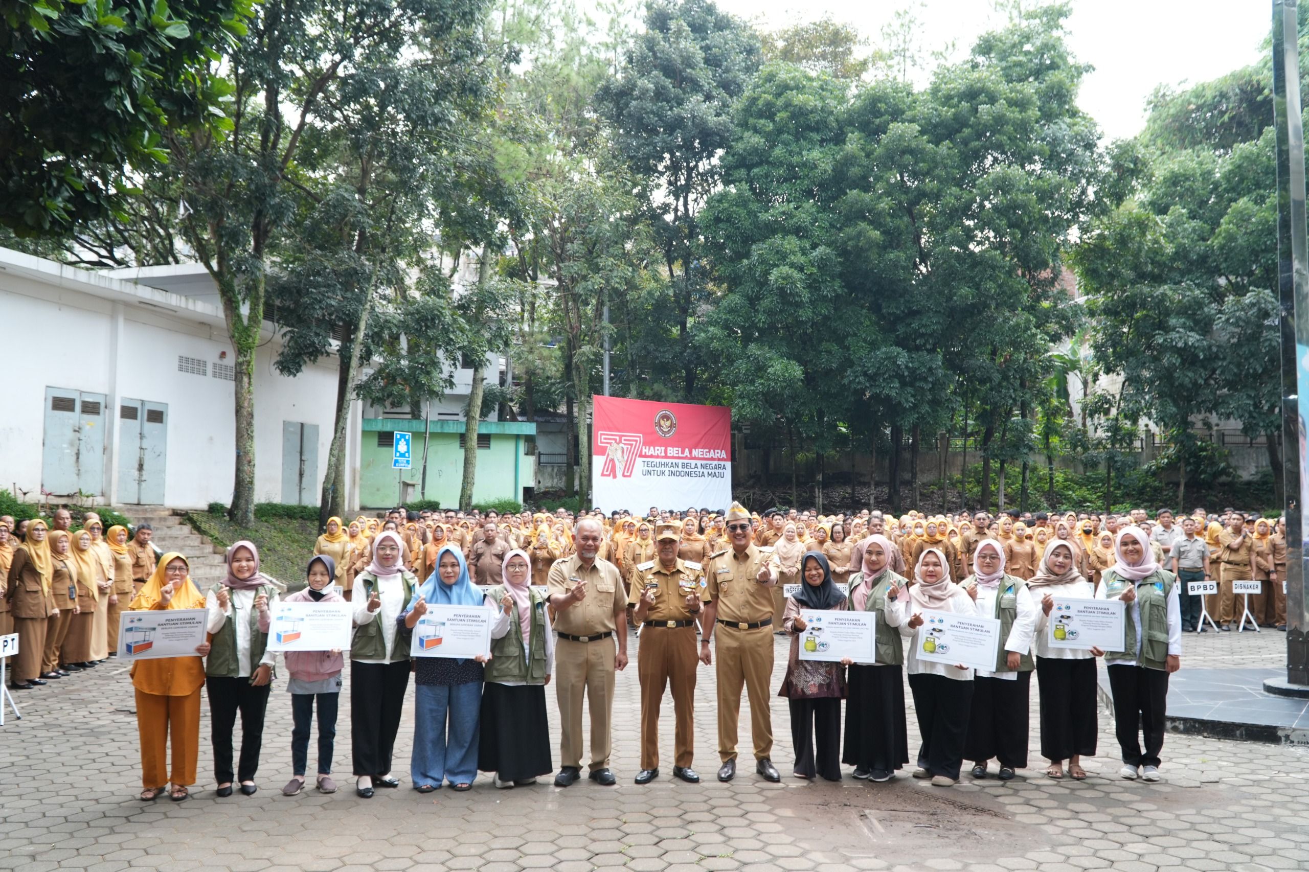 Apel HKSN 2025 di Cimahi, Pemerintah Daerah Salurkan Bantuan Produktif