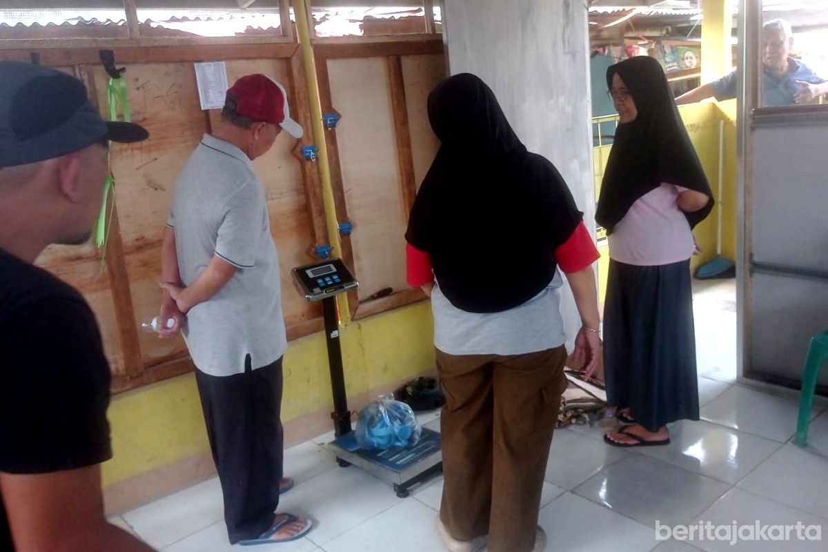 Bank Sampah Melati RW 02 Batu Ampar Timbang 377 Kg Sampah Non Organik