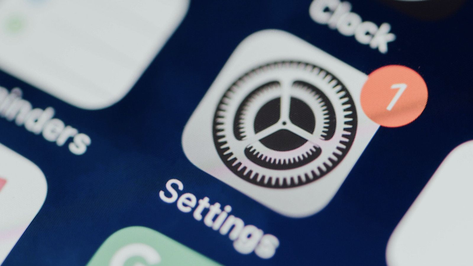 Efek Menutup Aplikasi Terhadap Daya Baterai Smartphone: Mitos atau Fakta?