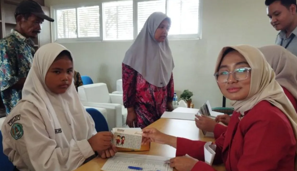 Pemkab Kudus Salurkan Beasiswa Rp100 Juta untuk 100 Pelajar