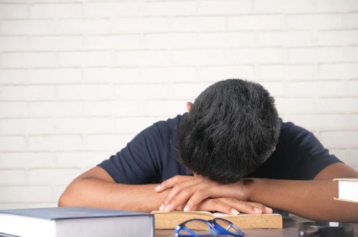 Buang 6 Mental Sampah Ini Jika Ingin Hidupmu Level Up di Tahun 2026